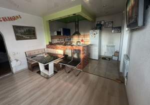 Дом 300м&sup2;, 2-этажный, участок 10 сот.  