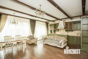 Дом 235м², 4-этажный, участок 2 сот.  