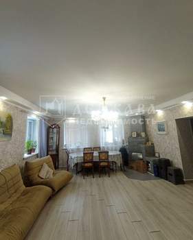 Дом 133м&sup2;, 2-этажный, участок 6 сот.  