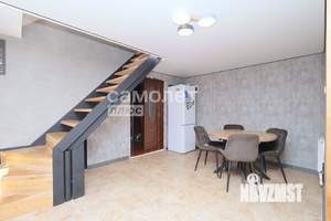 Дом 145м&sup2;, 3-этажный, участок 5 сот.  