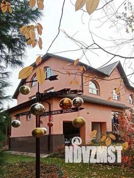 Дом 310м², 3-этажный, участок 10 сот.  