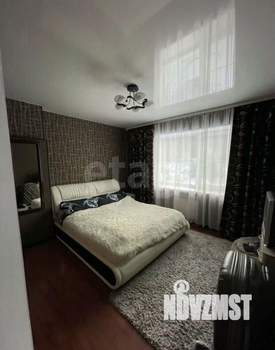 Дом 330м&sup2;, 3-этажный, участок 13 сот.  