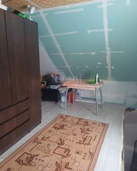 Дом 63м&sup2;, 2-этажный, участок 10 сот.  