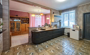 Дом 376м&sup2;, 3-этажный, участок 10 сот.  