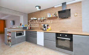 Дом 145м&sup2;, 3-этажный, участок 5 сот.  