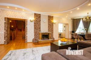 Коттедж 495м&sup2;, 4-этажный, участок 16 сот.  