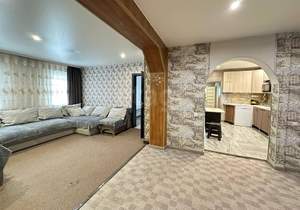 Дом 212м&sup2;, 2-этажный, участок 7 сот.  