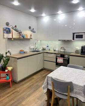 Дом 82м&sup2;, 2-этажный, участок 1 сот.  