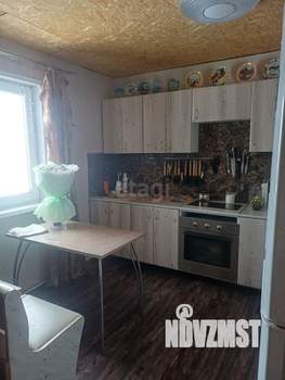 Дом 63м&sup2;, 2-этажный, участок 10 сот.  