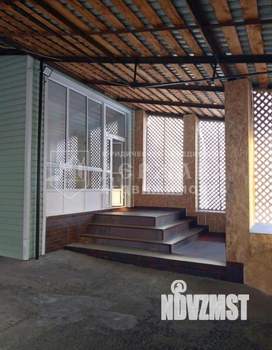 Дом 250м&sup2;, 3-этажный, участок 13 сот.  