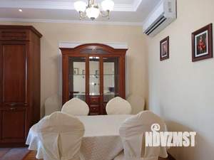 Таунхаус 329м&sup2;, 3-этажный, участок 1 сот.  