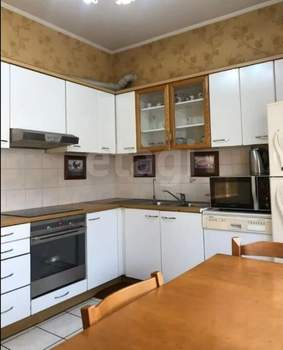 Дом 205м², 2-этажный, участок 1225 сот.  
