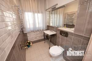 Коттедж 500м², 3-этажный, участок 16 сот.  