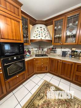 Коттедж 383м&sup2;, 3-этажный, участок 25 сот.  