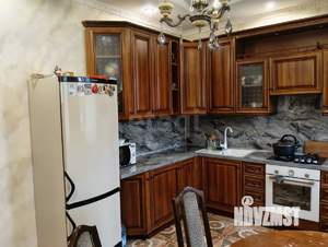 Дом 220м², 2-этажный, участок 10 сот.  