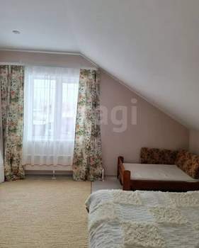 Дом 160м&sup2;, 2-этажный, участок 10 сот.  