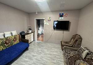 Дом 300м&sup2;, 2-этажный, участок 10 сот.  