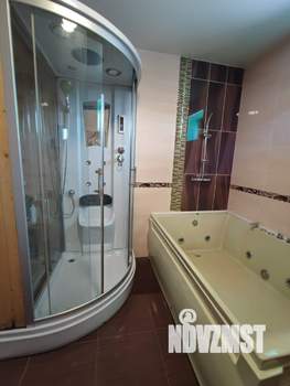 Дом 220м², 2-этажный, участок 10 сот.  
