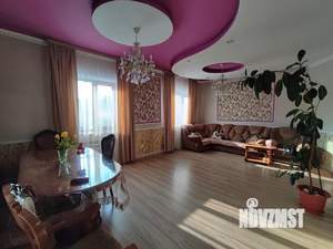 Дом 220м², 2-этажный, участок 10 сот.  