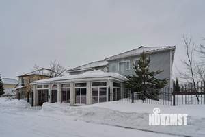 Дом 267м&sup2;, 2-этажный, участок 10 сот.  