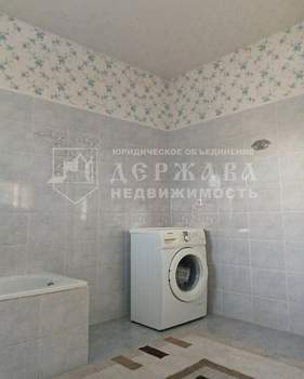 Дом 250м&sup2;, 3-этажный, участок 13 сот.  