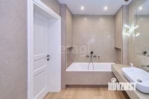 Дом 307м², 3-этажный, участок 10 сот.  