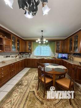 Коттедж 383м&sup2;, 3-этажный, участок 25 сот.  