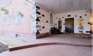 Дом 600м&sup2;, 3-этажный, участок 8 сот.  