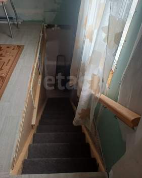 Дом 63м&sup2;, 2-этажный, участок 10 сот.  