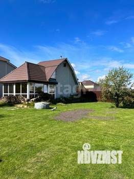 Дом 260м², 2-этажный, участок 10 сот.  