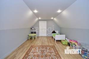 Дом 307м², 3-этажный, участок 10 сот.  