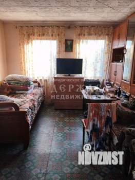 Дом 42м², 2-этажный, участок 10 сот.  