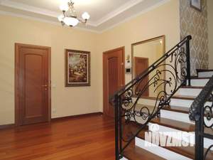 Таунхаус 329м&sup2;, 3-этажный, участок 1 сот.  