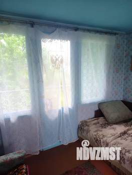 Дом 40м², 2-этажный, участок 6 сот.  