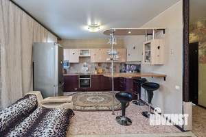 Дом 97м&sup2;, 2-этажный, участок 8 сот.  