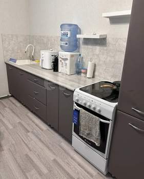 Дом 100м&sup2;, 2-этажный, участок 12 сот.  