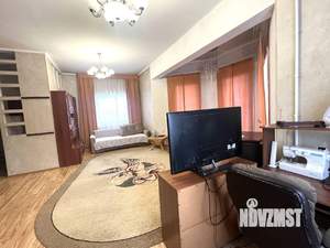 Коттедж 300м&sup2;, 3-этажный, участок 17 сот.  