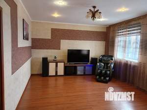 Коттедж 300м², 3-этажный, участок 10 сот.  