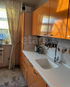 Дом 301м², 3-этажный, участок 10 сот.  