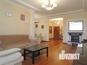 Коттедж 329м², 4-этажный, участок 1 сот.  