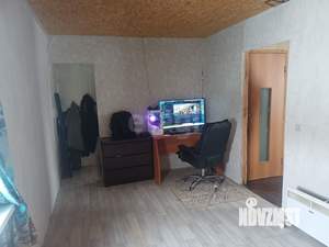 Дом 63м&sup2;, 2-этажный, участок 10 сот.  