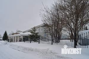 Дом 267м&sup2;, 2-этажный, участок 10 сот.  