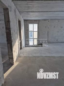 Коттедж 220м², 2-этажный, участок 6 сот.  