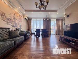 Таунхаус 311м², 3-этажный, участок 2 сот.  