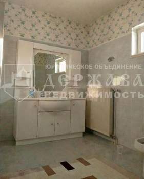 Дом 250м&sup2;, 3-этажный, участок 13 сот.  