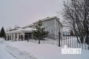 Дом 267м&sup2;, 2-этажный, участок 10 сот.  