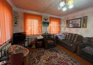 Дом 80м², 2-этажный, участок 10 сот.  