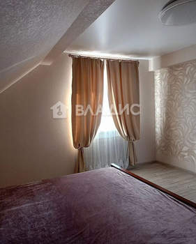 Дом 184м², 3-этажный, участок 16 сот.  