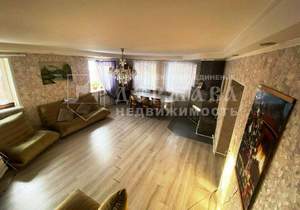 Дом 133м&sup2;, 2-этажный, участок 6 сот.  