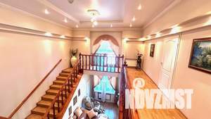 Коттедж 435м&sup2;, 3-этажный, участок 20 сот.  